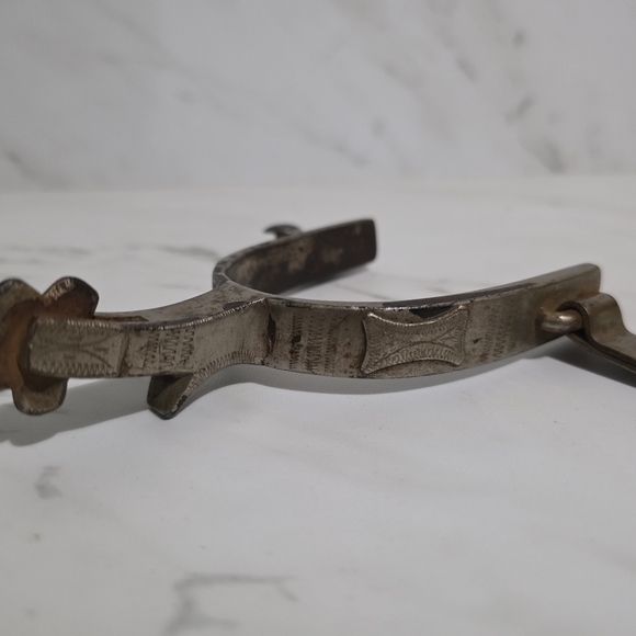 Antique Spur - Single - Diamond Pattern Inlay - Unmarked - Americana Cowboy